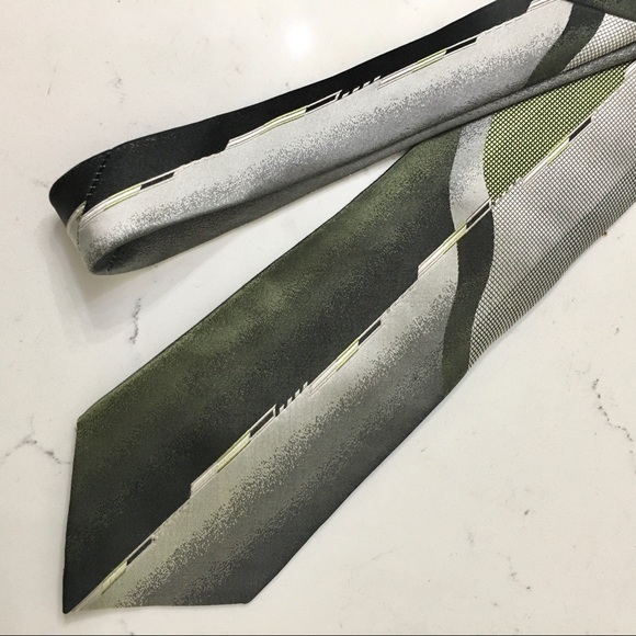 Pierre Cardin 100% silk tie! Beautiful! - Picture 1 of 6